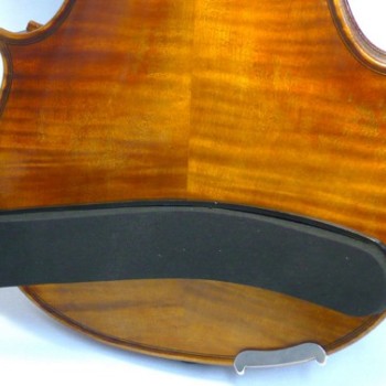 Vijoles pleciņš VISR-3444 (3/4-4/4) Vijoles pleciņš VISR-3444 (3/4-4/4)