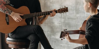 Labākās ģitāras iesācējiem Labākās ģitāras iesācējiem